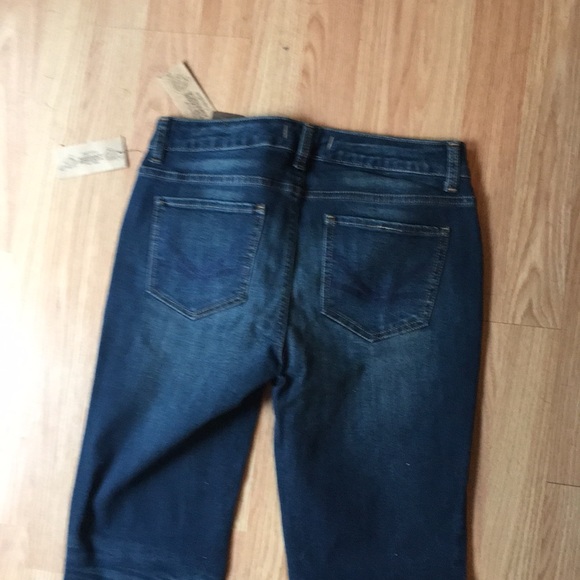 Jeans - Picture 4 of 5